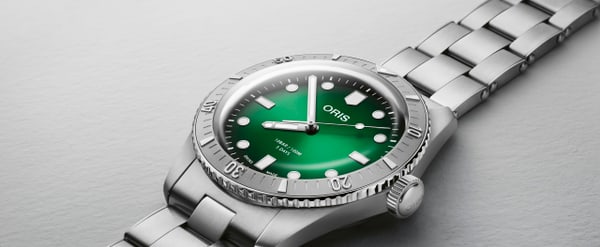 Oris Divers Sixty-Five 12H Calibre 400: The Pleasure of